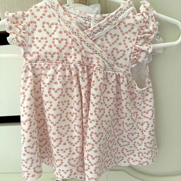 Kissy Kissy heart rose top with snap buttons on back 6-9 mo EUC - Picture 1 of 4